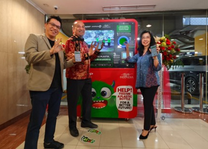 Sharp Perkuat Aksi Nyata Kurangi Sampah Plastik Lewat Peresmian Mesin RVM di Plaza Indonesia