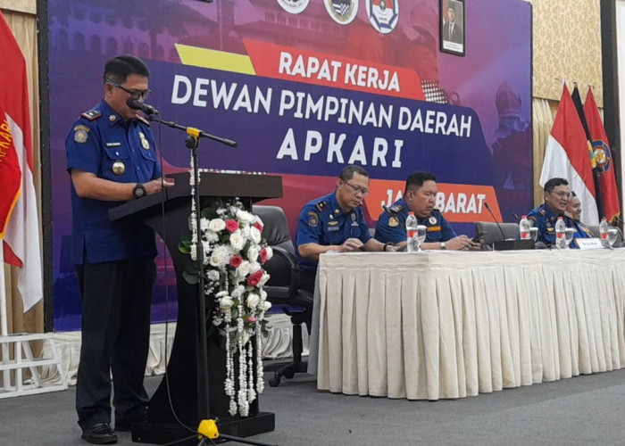 Dorong Damkar Jadi Dinas yang Mandiri