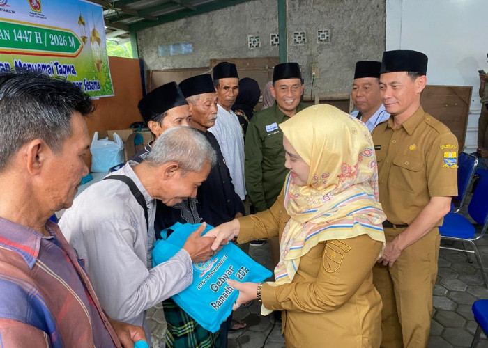 Kolaborasi Bersama LPM Karya Mulya, Bahagiakan Marbot Musala 