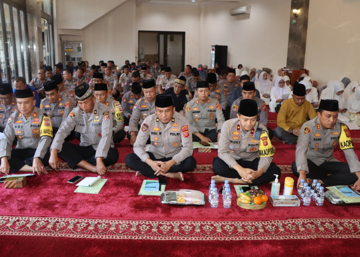  Polres Cirebon Kota Gelar Istighosah di Masjid Adz-Dzikra