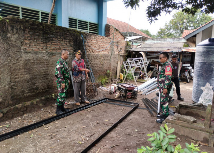 Danramil dan Babinsa Bersama Tim Sterad Melaksanakan Kegiatan TNI AD Manunggal Air di Cirebon