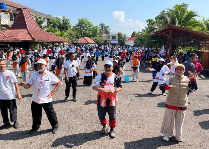 Senam Bareng Ahmad Syaikhu, Emak-emak Cianjur Suarakan Dukungan untuk Pasangan ASIH