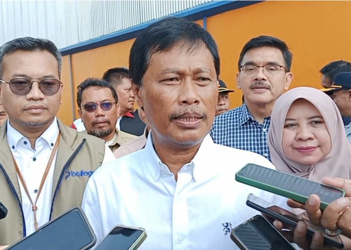 Zulhas Blusukan ke Pasar Jagasatru Cirebon, Harga Cabai Turun Jelang Tahun Baru 2026