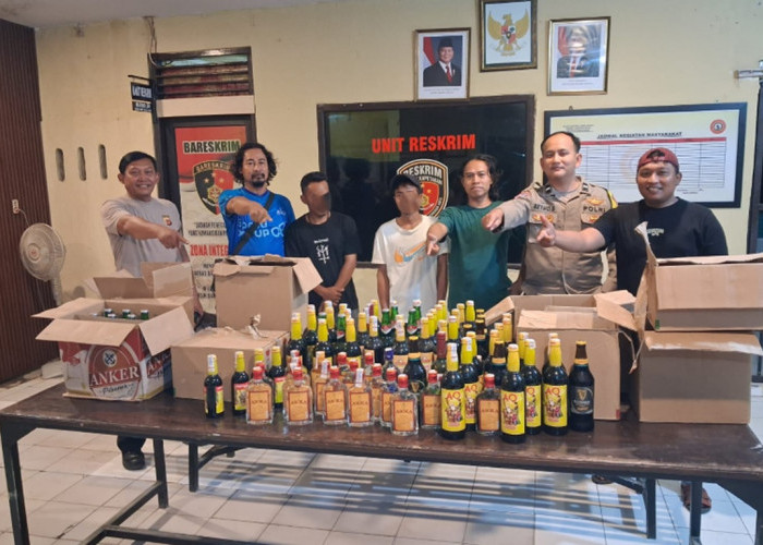 Operasi Pekat Tengah Malam Bongkar Gudang Miras di Kapetakan, Ratusan Botol Disita Polisi