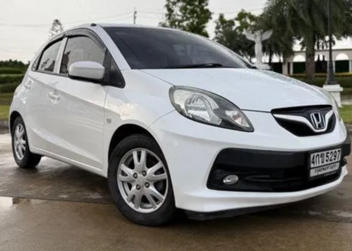 Mobil Bekas Rp100 Jutaan Paling Dicari dan Irit BBM, Brio Hingga Yaris Masih Jadi Incaran di Perkotaan