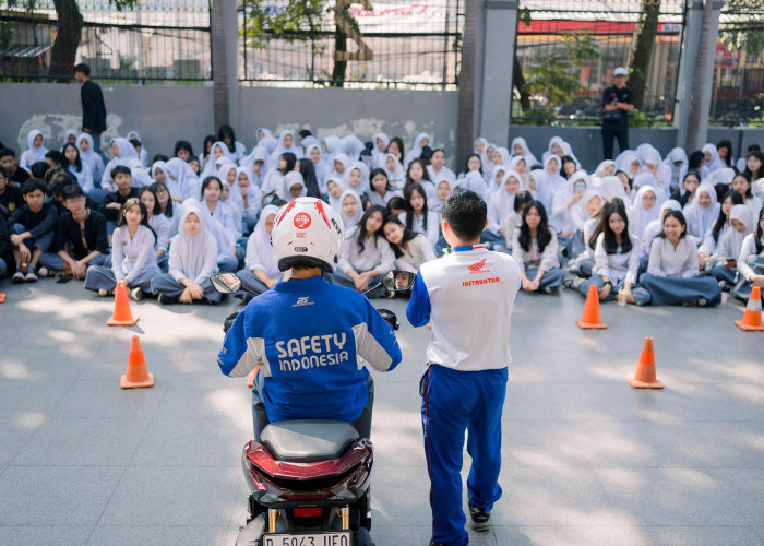 PCX School Day Out Hadirkan Edukasi dan Hiburan Seru bersama Pelajar SMA