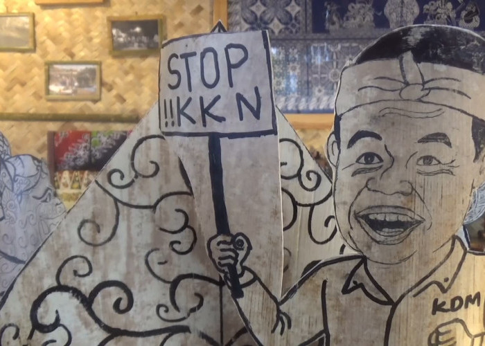 Karena KDM Stop KKN, Wayang Colokop yang Terbuat dari Pelepah Bambu Mendadak Disorot Warga