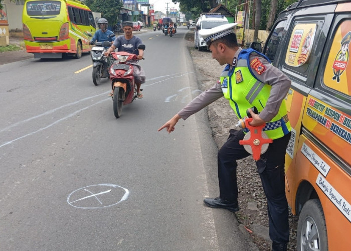 Tragis! Kecelakaan Maut di Depan Polsek Ciwaringin Tewaskan Satu Keluarga, Kasus Resmi Naik Penyidikan