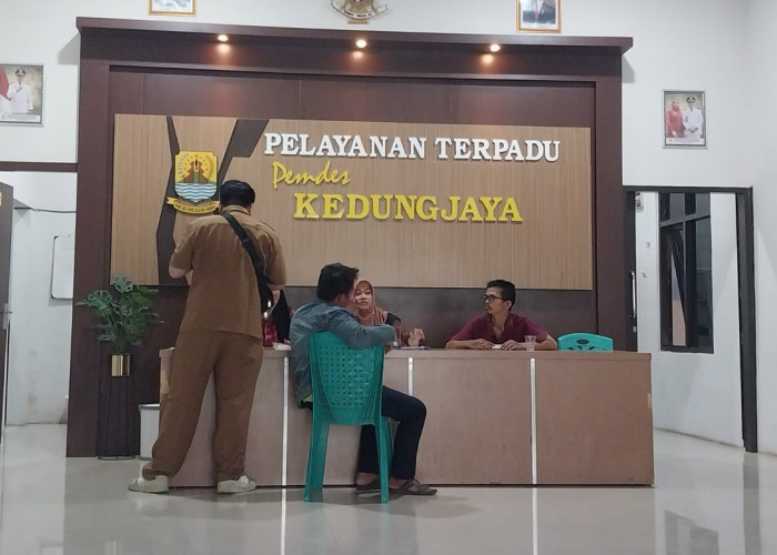 Di Tengah Isu Selingkuh, Istri Kuwu Kedungjaya Datangi Kantor Desa Cari Robi, Perangkat Desa Ungkap Tujuannya 