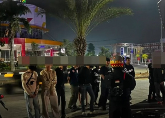 Bawa Airsoft Gun dan Knuckle, 2 Remaja Diamankan Polisi di Indramayu