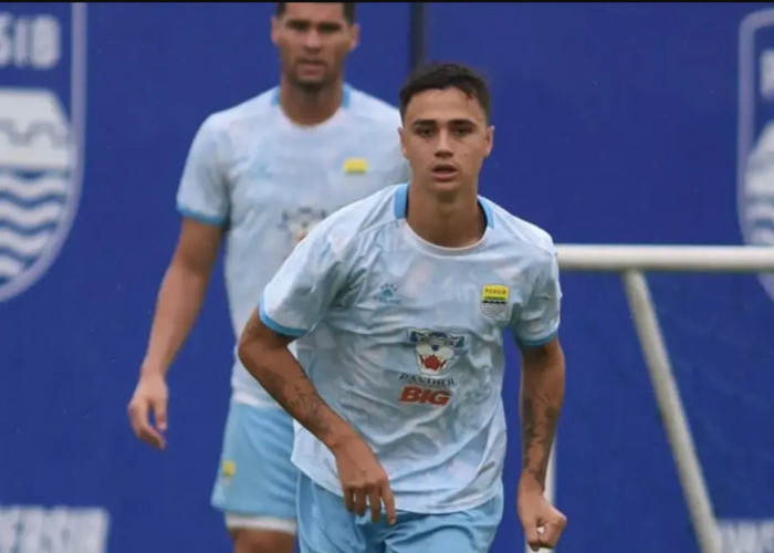 Eliano Reijnders Ungkap Posisi Favorit di Persib, Persaingan Bek Kiri Makin Panas