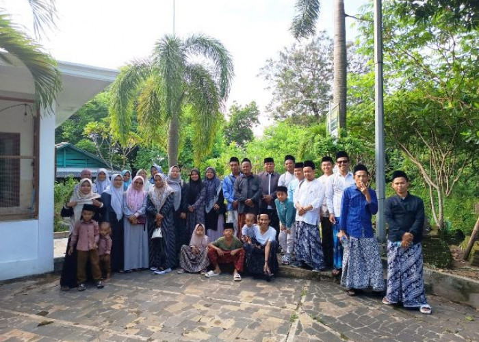 Ziarah Leluhur Warnai Haul ke-95 KH Moh Said Gedongan, Jejaring Ulama Cirebon Pun Terungkap