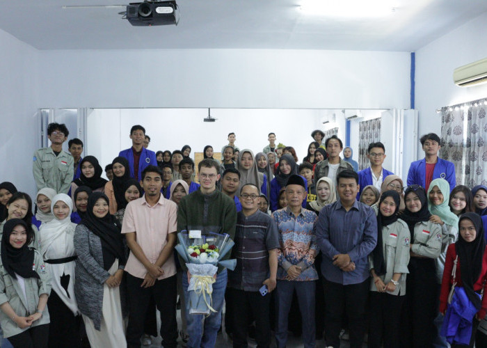 IPB Cirebon Helat Perpisahan dengan Volunteer asal Prancis
