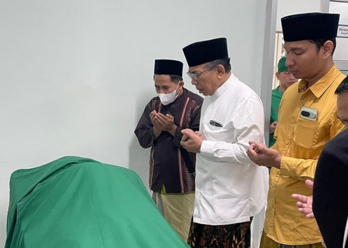 Wafatnya KH Adib Rofiuddin Izza, Gus Yahya: Saya Seperti Kehilangan Orang Tua Sendiri
