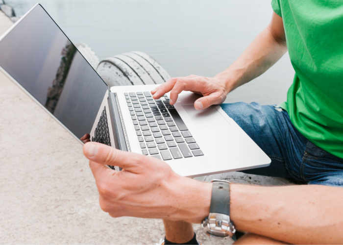 Panduan Membeli Laptop Gaming Bekas Berkualitas, Cek 17 Bagian Ini