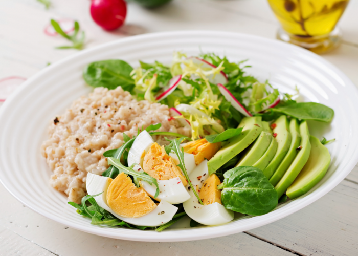 5 Kreasi Salad Tinggi Protein untuk Sarapan, Praktis dan Mengenyangkan