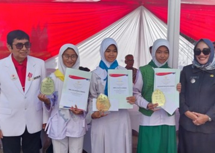 SMA Islam Al Azhar 5 Cirebon Raih Penghargaan dari Walikota 