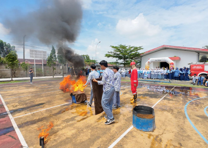 Pertamina Patra Niaga Regional JBB Gelar Sosialisasi Penanganan Bencana Bagi Pelajar SMA 