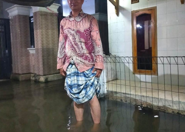 Sebulan Desa Ambulu Diterjang Banjir Rob, Kuwu Sunaji: Tidak Ada Sentuhan dari Pemkab, Provinsi Apalagi Pusat