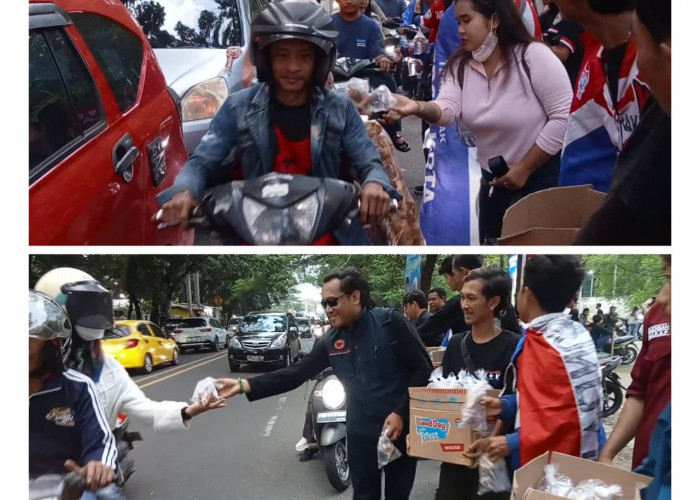 Moonraker Cirebon Bagi 1.000 Takjil Jelang Lebaran, Ratusan Anggota Turun ke Jalan