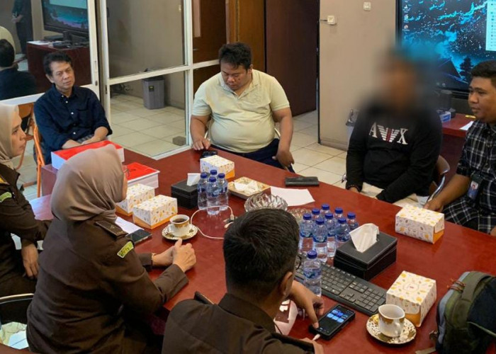 DJP Kanwil Jabar II Serahkan Tersangka Manipulasi SPT Pajak  ke Kejari Bekasi