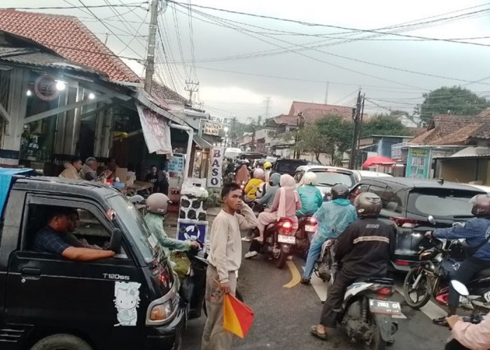 Jalur Mandirancan Macet Usai Lebaran, Wisata ke Kuningan Picu Kepadatan