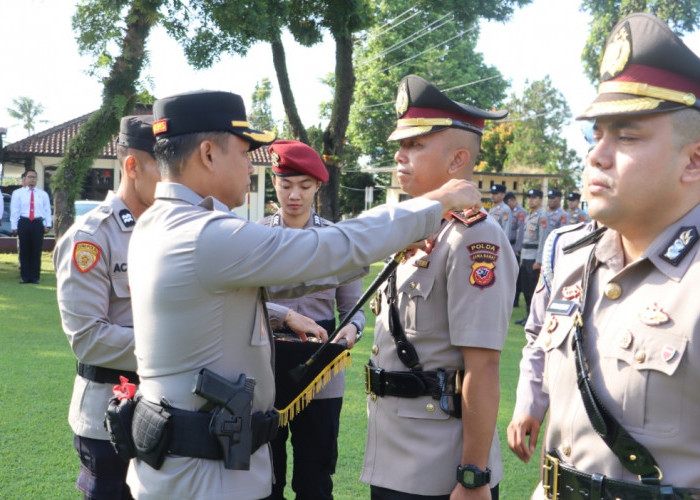 Wakapolres Kuningan Berganti, Kapolres Tekankan Integritas dan Pelayanan