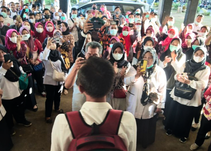Penghapusan Honorer 2027: Nasib Guru di Ujung Tanduk atau Peluang Baru?