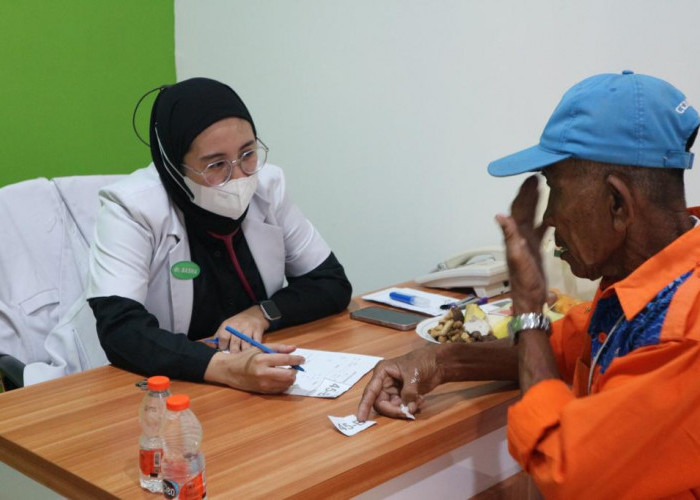 Lebih Dekat ke Masyarakat, Klinik Pratama Ciremai Sehati dan Klinik MataQu Cirebon Gelar Baksos 
