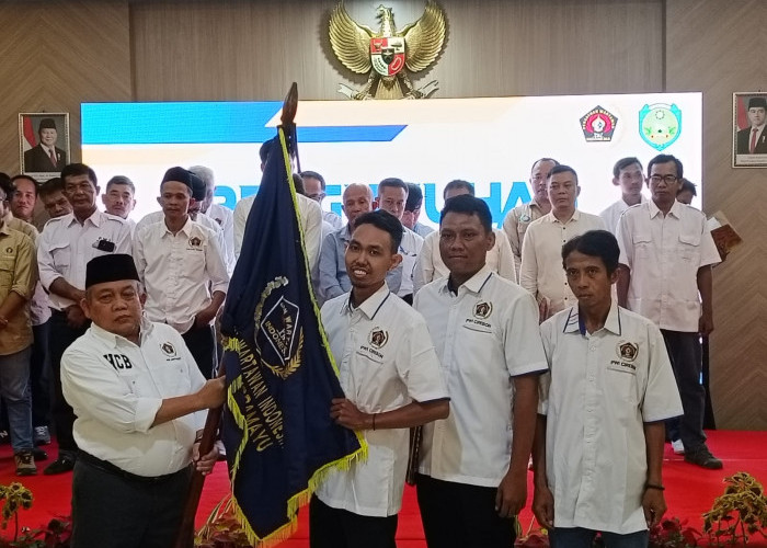 PWI Kubu Hendry CH Bangun Kukuhkan Plt Pengurus PWI Se-Jawa Barat, Salah Satunya Kota Cirebon