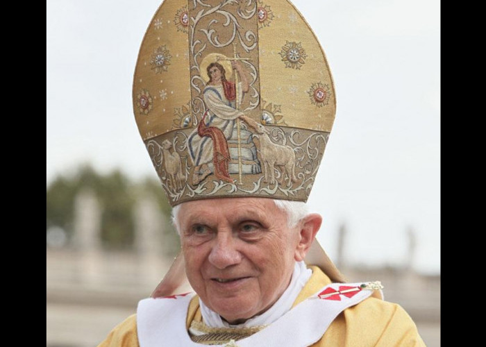 Penghujung Tahun 2022, Paus Benediktus XXI Wafat di Usia 95 Tahun