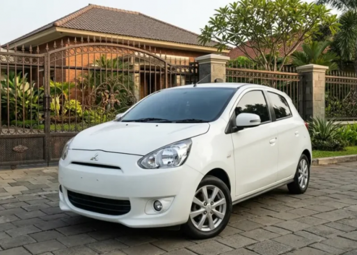 Mitsubishi Mirage Exceed 2016 Bekas, Hatchback Compact dengan CVT, FWD, 5 Kursi dan Head Unit Double DIN
