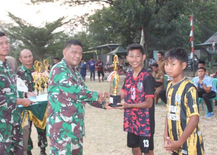 SMPN 3 Kota Cirebon dan SDN 5 Pulasaren Juara Mini Soccer Kodim 0614-Kota Cirebon
