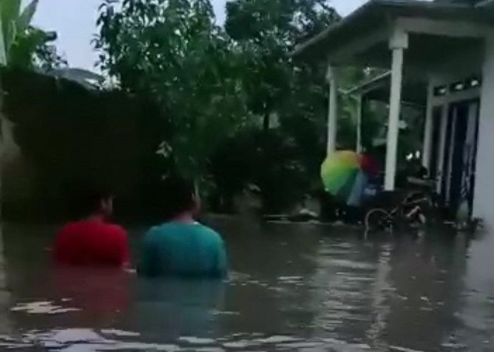 Banjir Terjang Gamel dan Gintung, Segini Ketinggian Air yang Menggenang
