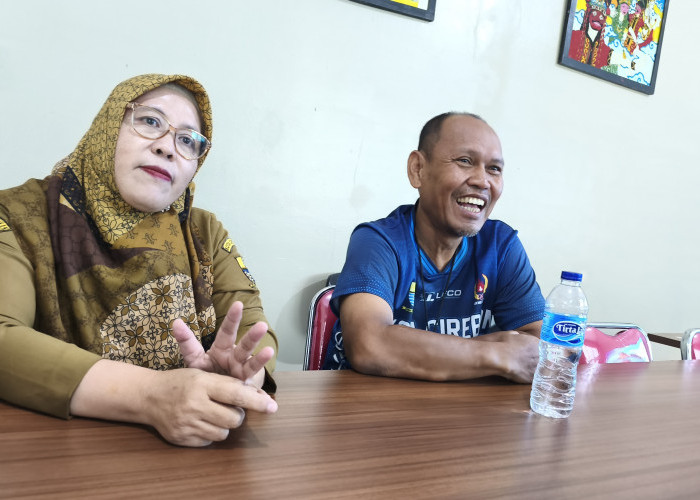 SMPN 11 Kota Cirebon Bantah Isu Pemaksaan Pembelian Seragam, Sekolah Tegaskan Orang Tua Bebas Membeli di Luar
