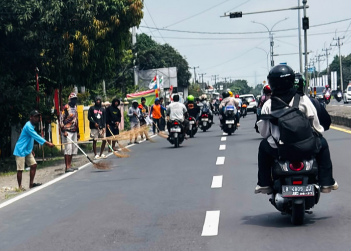 Abaikan Larangan KDM, Penyapu Koin Indramayu Nekat Beraksi saat Arus Balik Lebaran