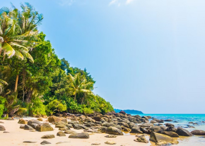 Dekat dari Cirebon, 3 Pantai Hits di Indramayu yang Wajib Kamu Kunjungi!