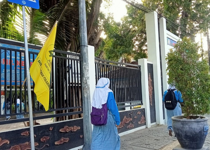 Bendera Parpol di Depan Sekolah, Pj Walikota Cirebon Tegas 