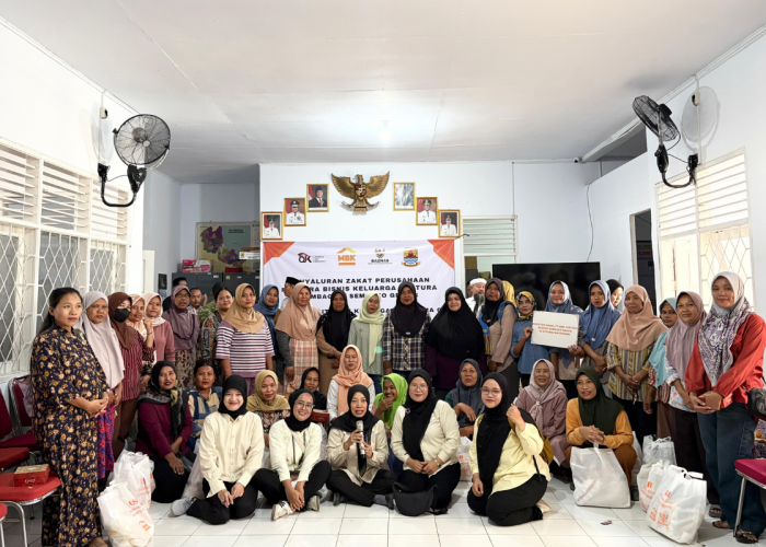 PT MBK-Ventura Salurkan 340 Paket Sembako Gratis untuk Warga Gegesik Cirebon
