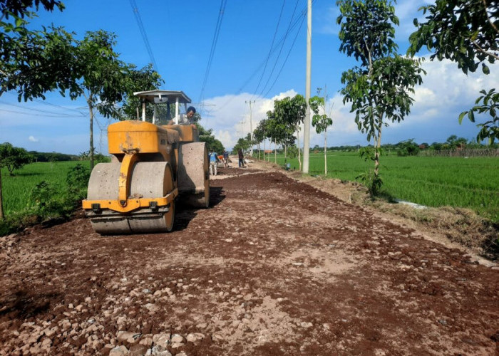 Pemkab Cirebon Percepat Perbaikan 23 Ruas Jalan pada 2026, Mayoritas Gunakan Betonisasi