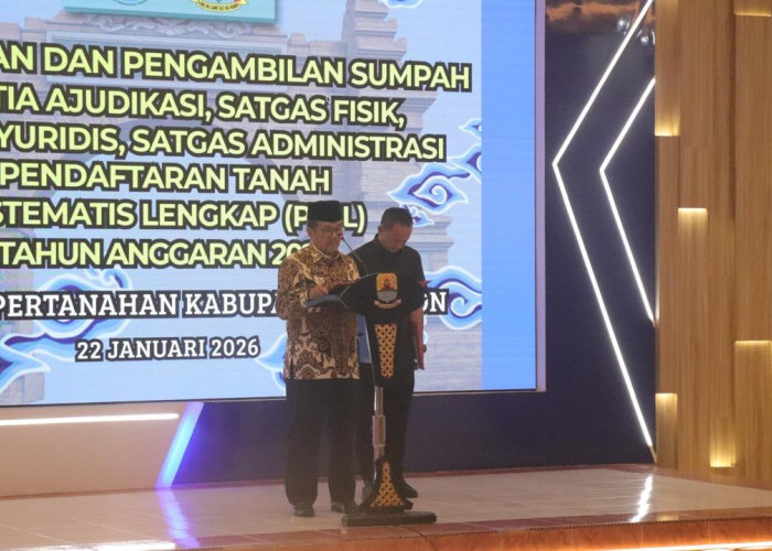 Bupati Imron Tegaskan Sertifikasi PTSL untuk Rumah dan Tempat Ibadah di Cirebon