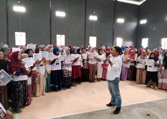 Ratusan Emak-emak di Kabupaten Cirebon Siap Menangkan Ganjar-Mahfud
