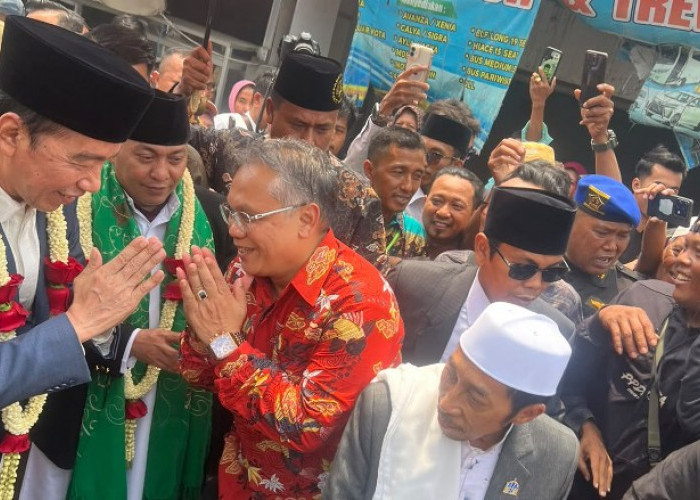 Jokowi dan Kaesang Datang ke Cirebon, Pengurus PSI Ikut Sambut di Padepokan Anti Galau