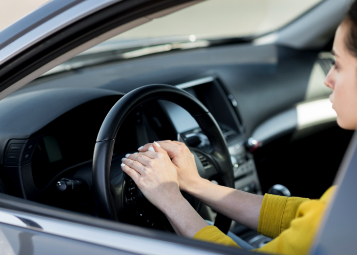 Perbandingan Mobil Matic dan Mobil Listrik untuk Wanita, Mana yang Lebih Cocok untuk Kebutuhan Harian?