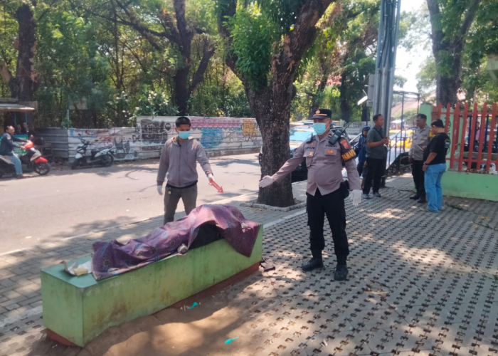 Kakek 70 Tahun Ditemukan Meninggal Dunia di Lapangan Kebumen Cirebon