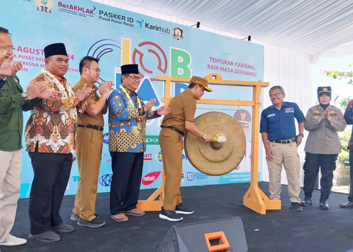 Optimistis Angka Pengangguran Turun, Pemkab Cirebon Buka Seribu Lebih Lowongan Pekerjaan lewat Job Fair 