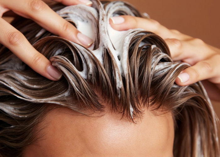 Rambut Makin Rontok Setelah Ganti Sampo? Jangan Diabaikan, Ini Tanda Bahayanya