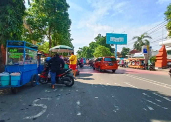 10 Tempat Ngabuburit di Cirebon Paling Populer, Surga Takjil hingga Sunset Pantai