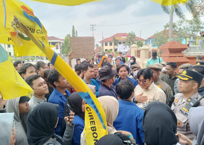 PMII Cirebon Demo di DPRD, Pertanyakan Kinerja BK Usut Dugaan Kasus Pelecehan Seksual