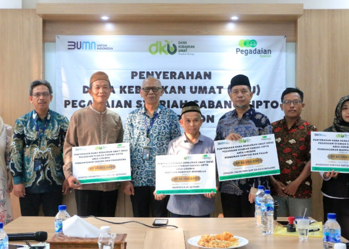 Pegadaian Syariah Cirebon Salurkan Dana Kebajikan Umat